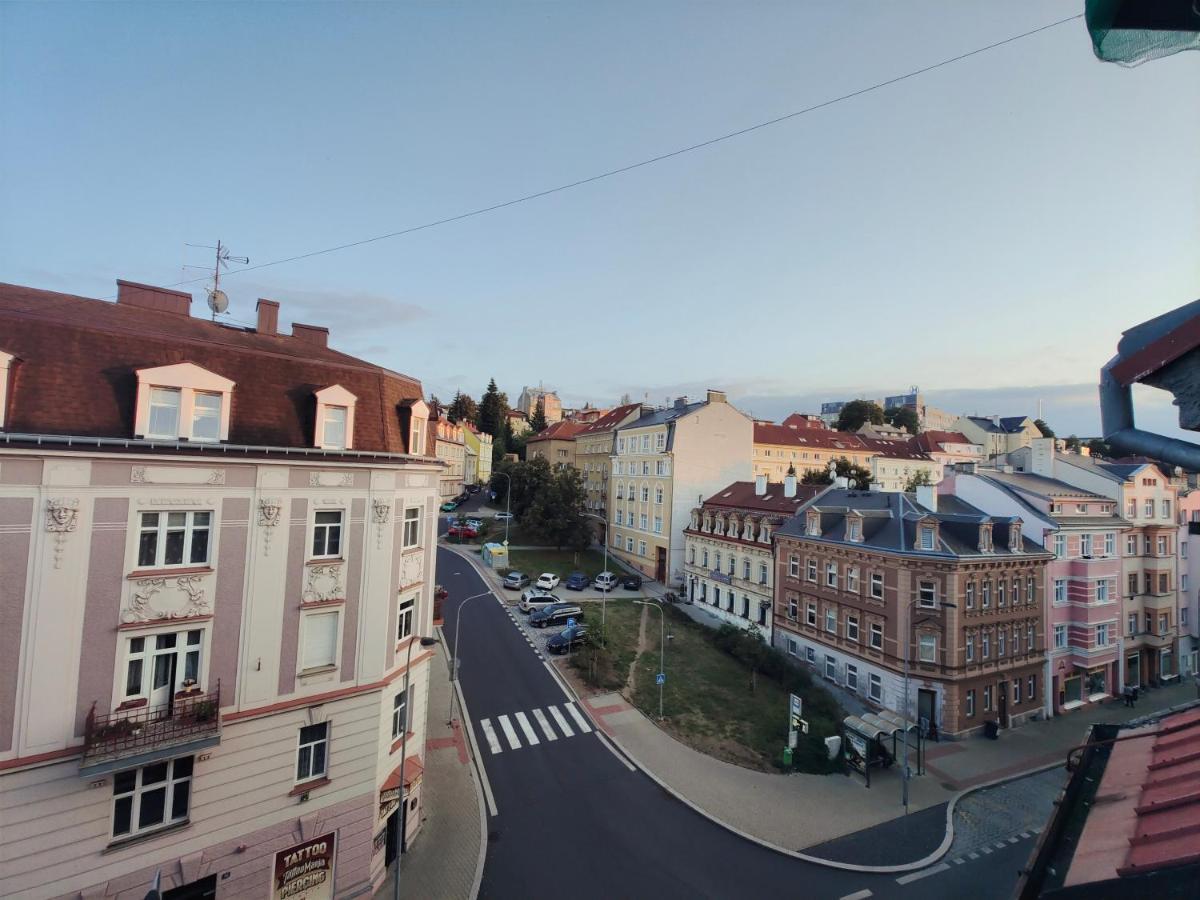 Apartman V Centru Karlsbad Eksteriør billede